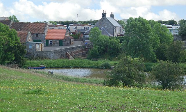 File:Cairnsmill, St Andrews - geograph.org.uk - 641150.jpg