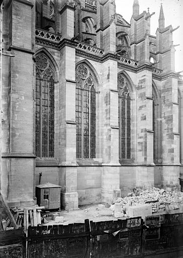 File:Cathédrale - Fenêtres - Meaux - Médiathèque de l'architecture et du patrimoine - APMH00037379.jpg