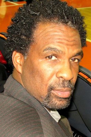 <span class="mw-page-title-main">Charles Oakley</span> American basketball player-coach