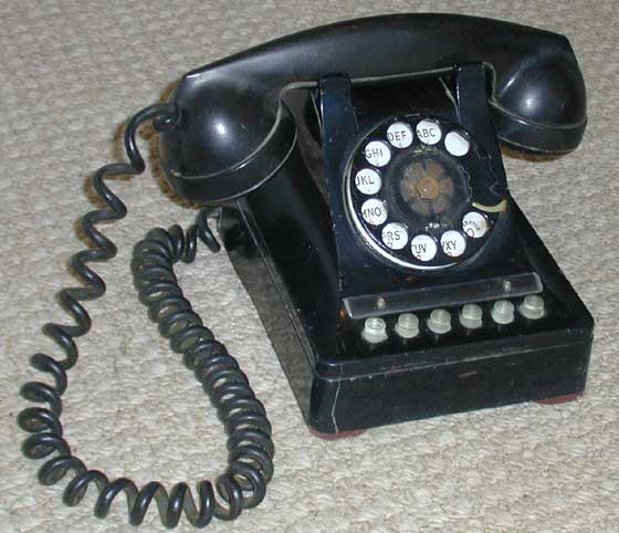 File:Early 302-based model 464G Western Electric Key Telephone Set.jpg