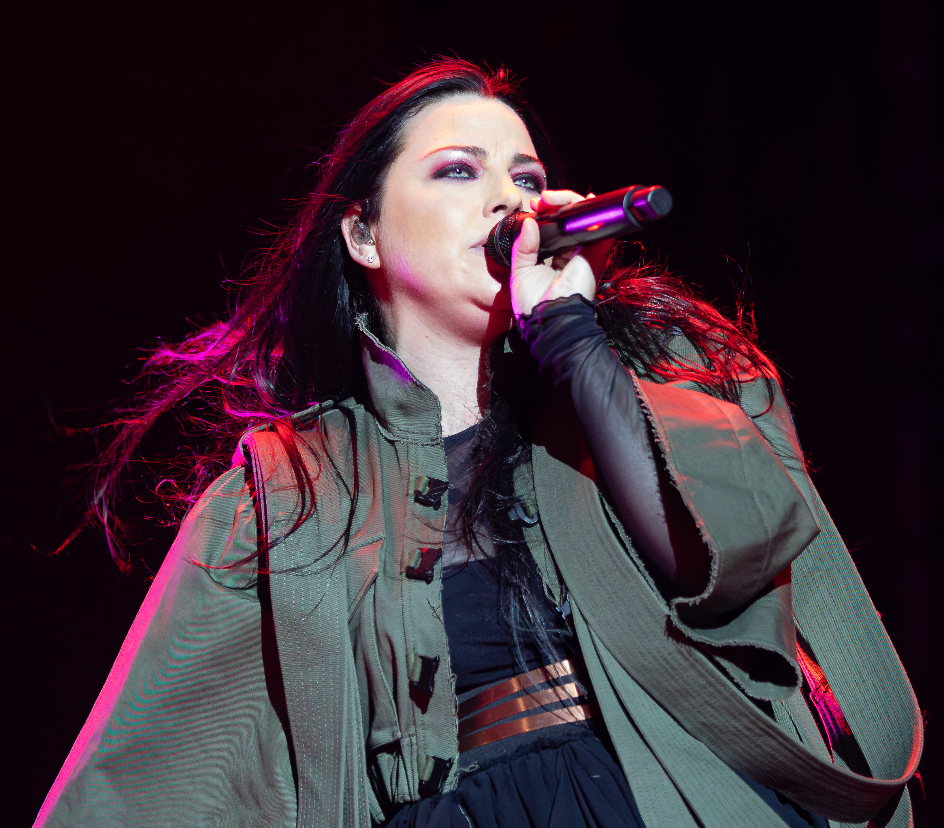 Lee performing with Evanescence in June 2023