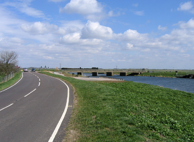 File:Fen Bridge, Crowland, Lincs - geograph.org.uk - 155153.jpg