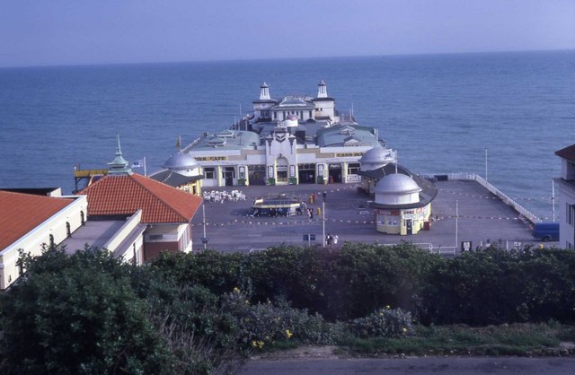 File:Hastings Pier - geograph.org.uk - 945150.jpg