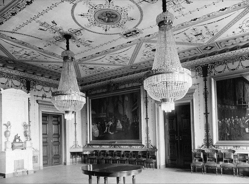 File:Interior of Royal Palace, Oslo OB.Y3983.jpg