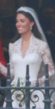 File:Kate Middleton wedding dress.jpg