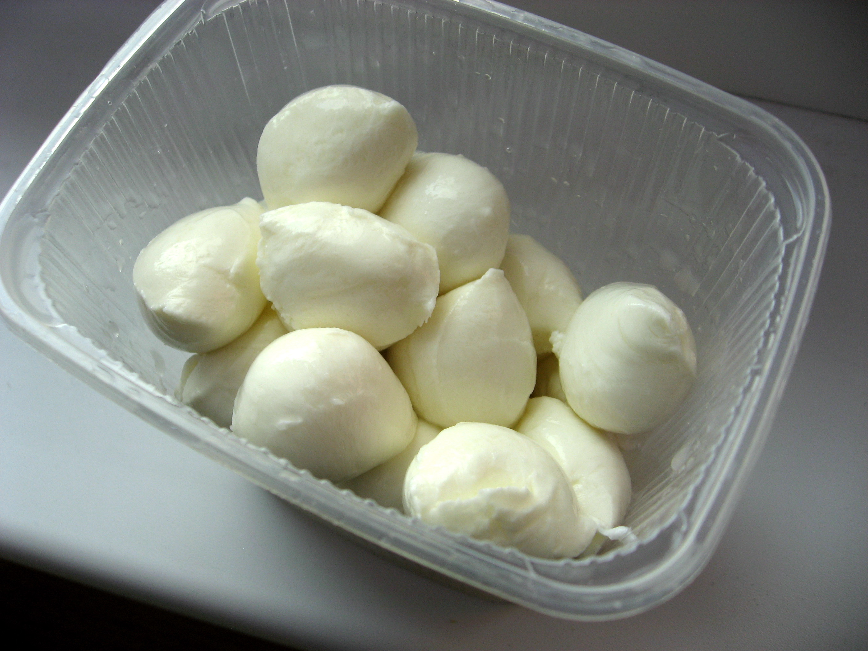 Mozzarella — Wikipédia