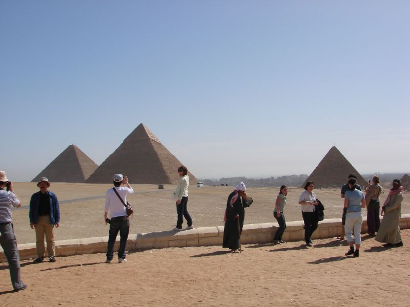 File:Piramidi di Giza (2377295245).jpg