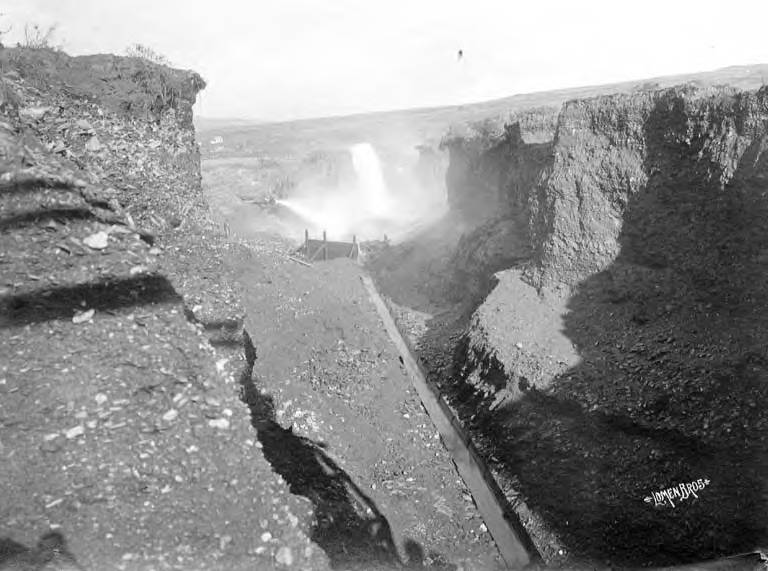 File:Pit mining operation with sluice and water cannon, vicinity of Nome, 1903-1920 (AL+CA 6131).jpg