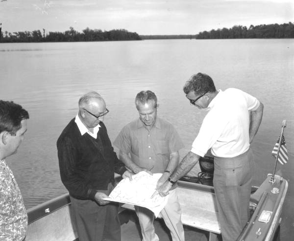 File:Roy Disney inspecting property in Florida.jpg