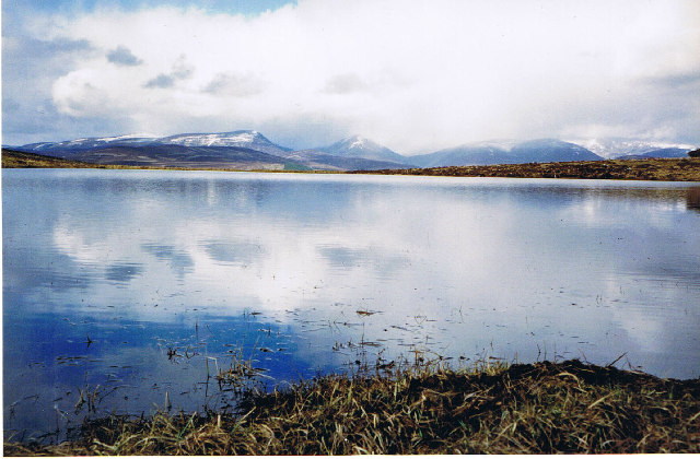 File:Tomanraid Loch - geograph.org.uk - 107852.jpg