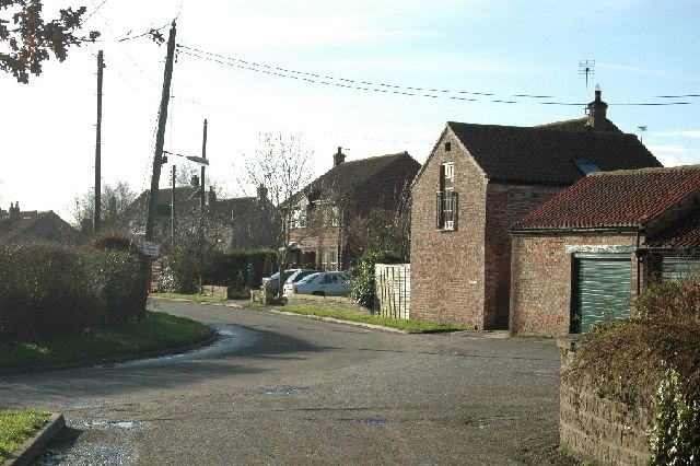 File:Village street, Low Catton.jpg