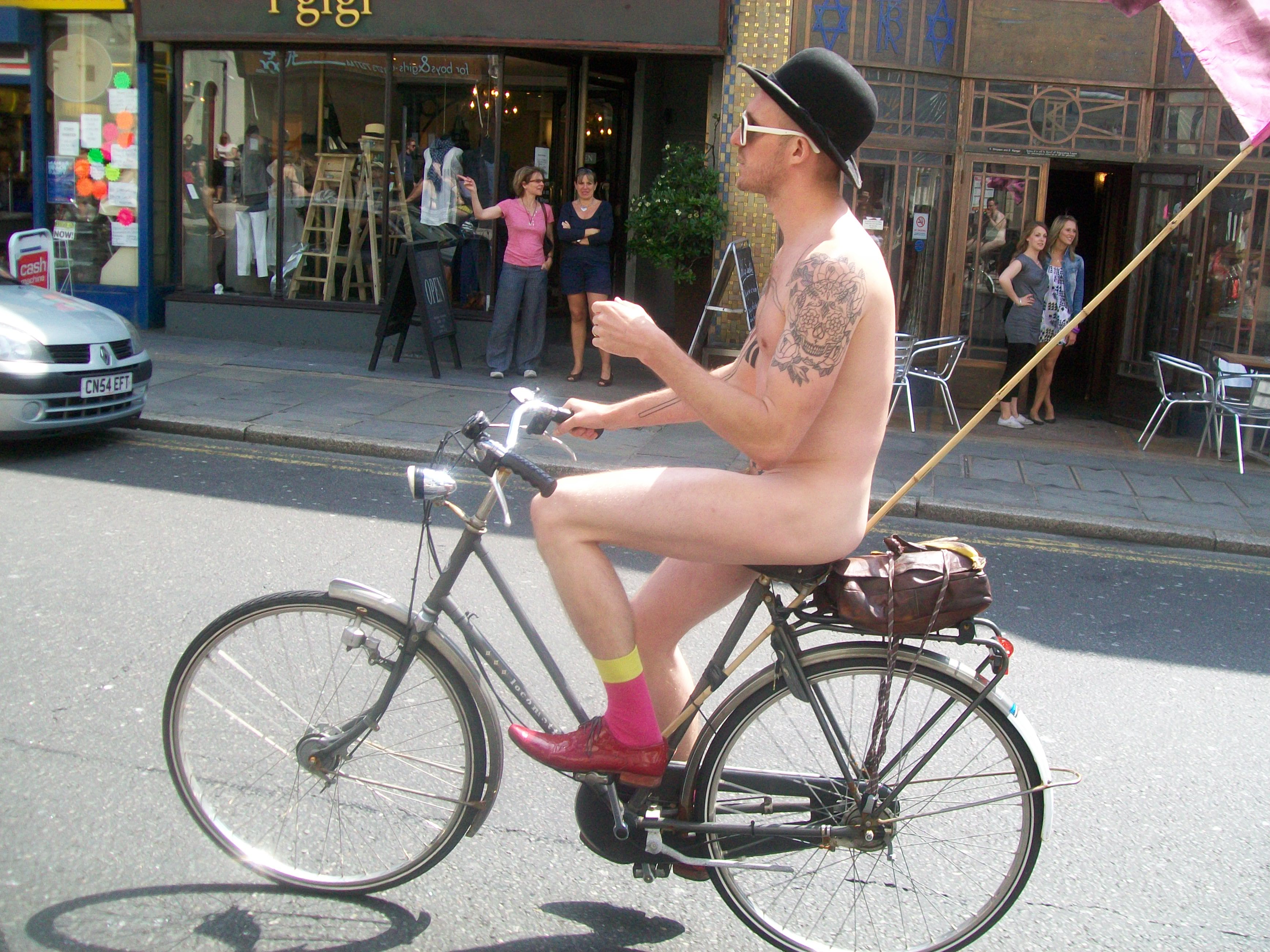 place on Sunday 13 June 2010. It started at The Level and ended at the nudist beach. Date 13 June 2010, 13:51 Source WNBR Brighton 2010 Uploaded by AnemoneProjectors