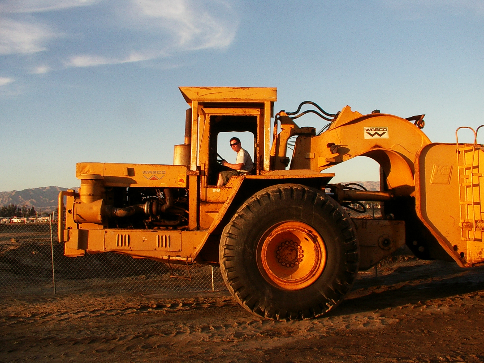 Скрепер Caterpillar 623g