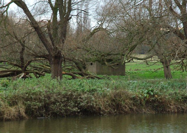 File:World War 2 Pill Box - geograph.org.uk - 287076.jpg