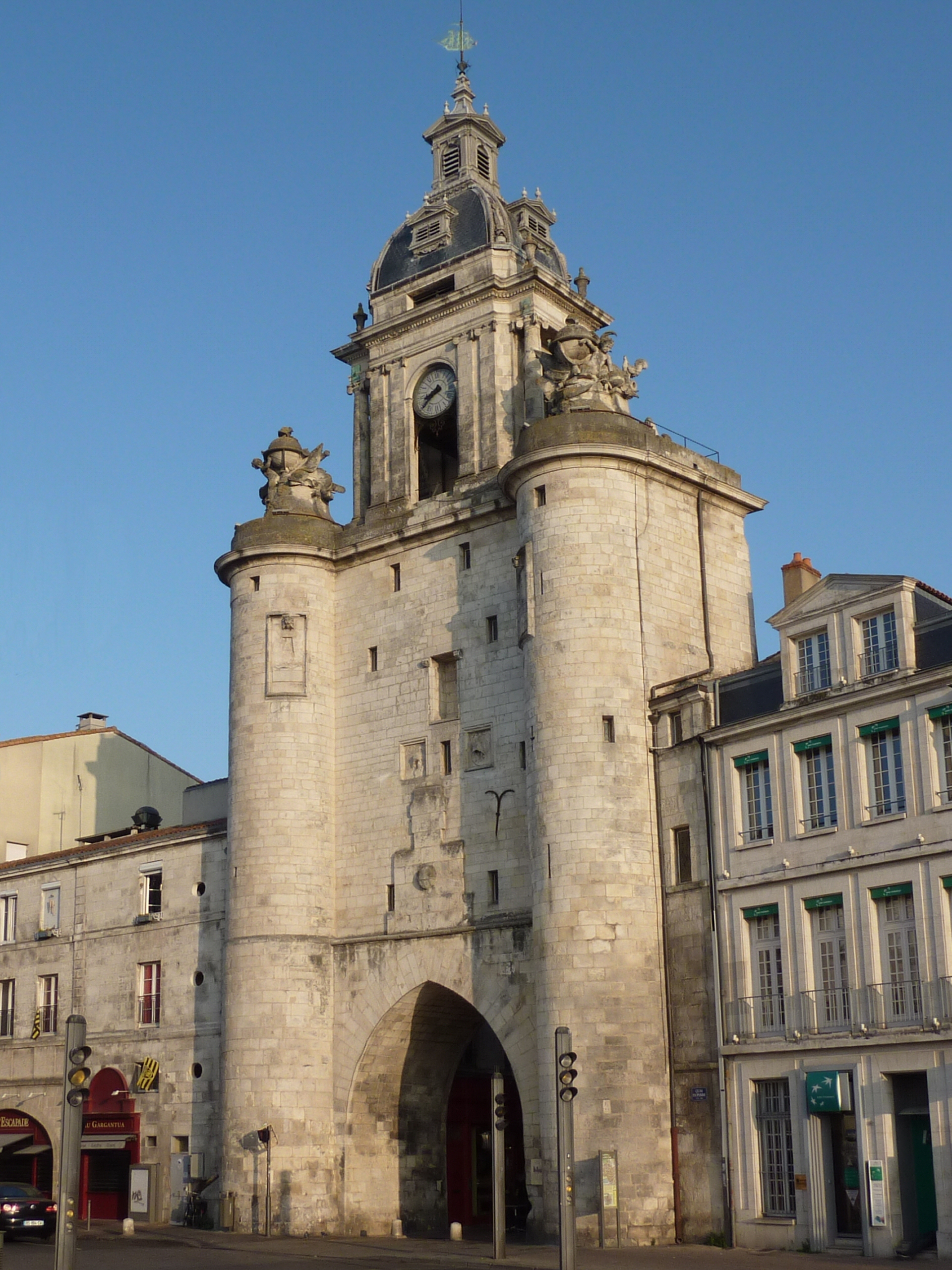 File:182 - Porte de la Grosse Horloge - La Rochelle.jpg - Wikimedia Commons