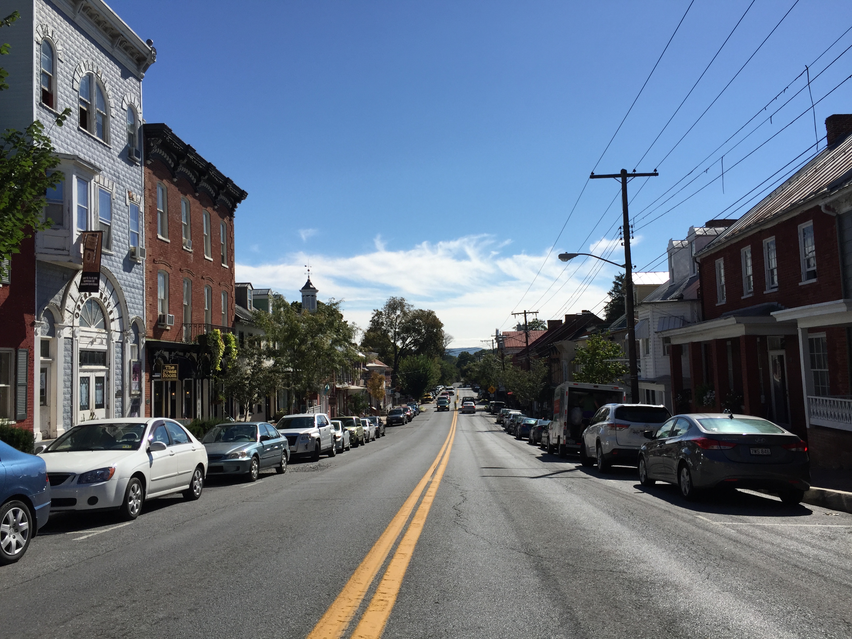 File 2016 09 27 11 03 04 View South Along West Virginia