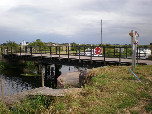 Bethell's Swing Bridge - geograph.org.uk - 1410152