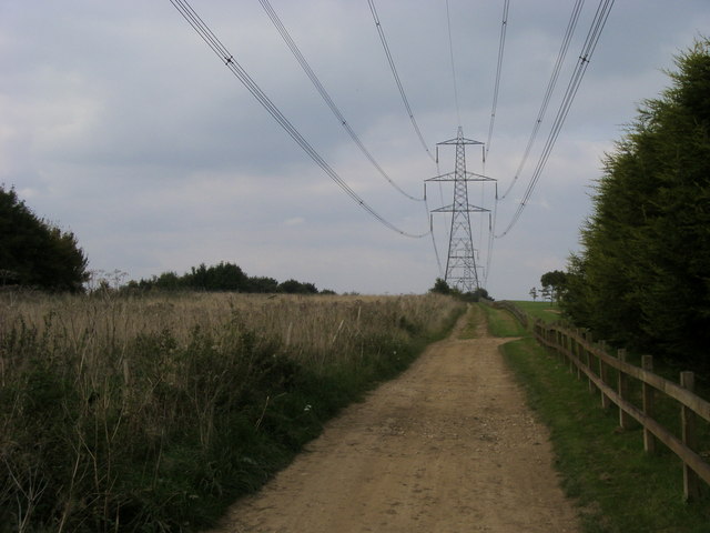 File:Buckinghamshire between M40 and Magnolia Park - geograph.org.uk - 986647.jpg