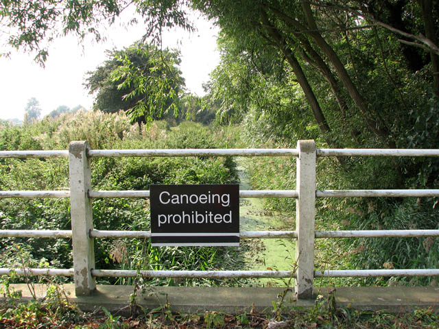 File:Canoeing prohibited on Muck Fleet - geograph.org.uk - 1496137.jpg