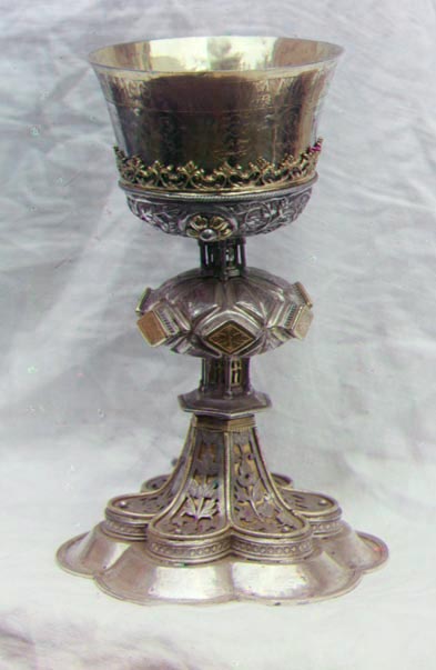 a drinking goblet is called