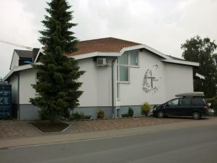 File:Christusgemeinde Osthofen 02.JPG