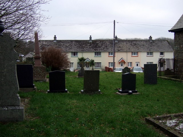 File:Churchyard and houses at New Moat - geograph.org.uk - 694343.jpg