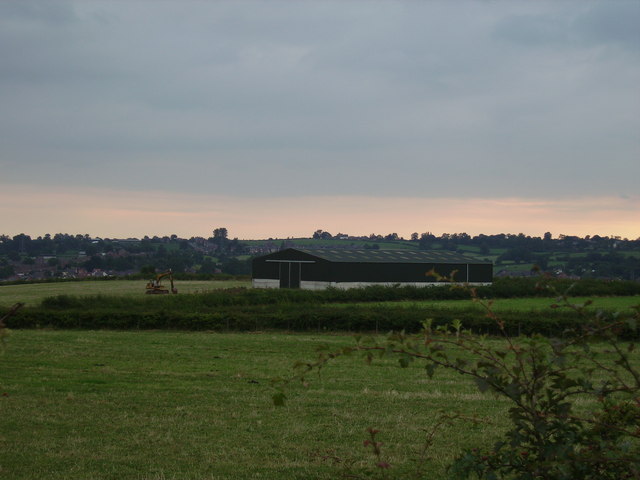 File:Farm storage building - geograph.org.uk - 534349.jpg