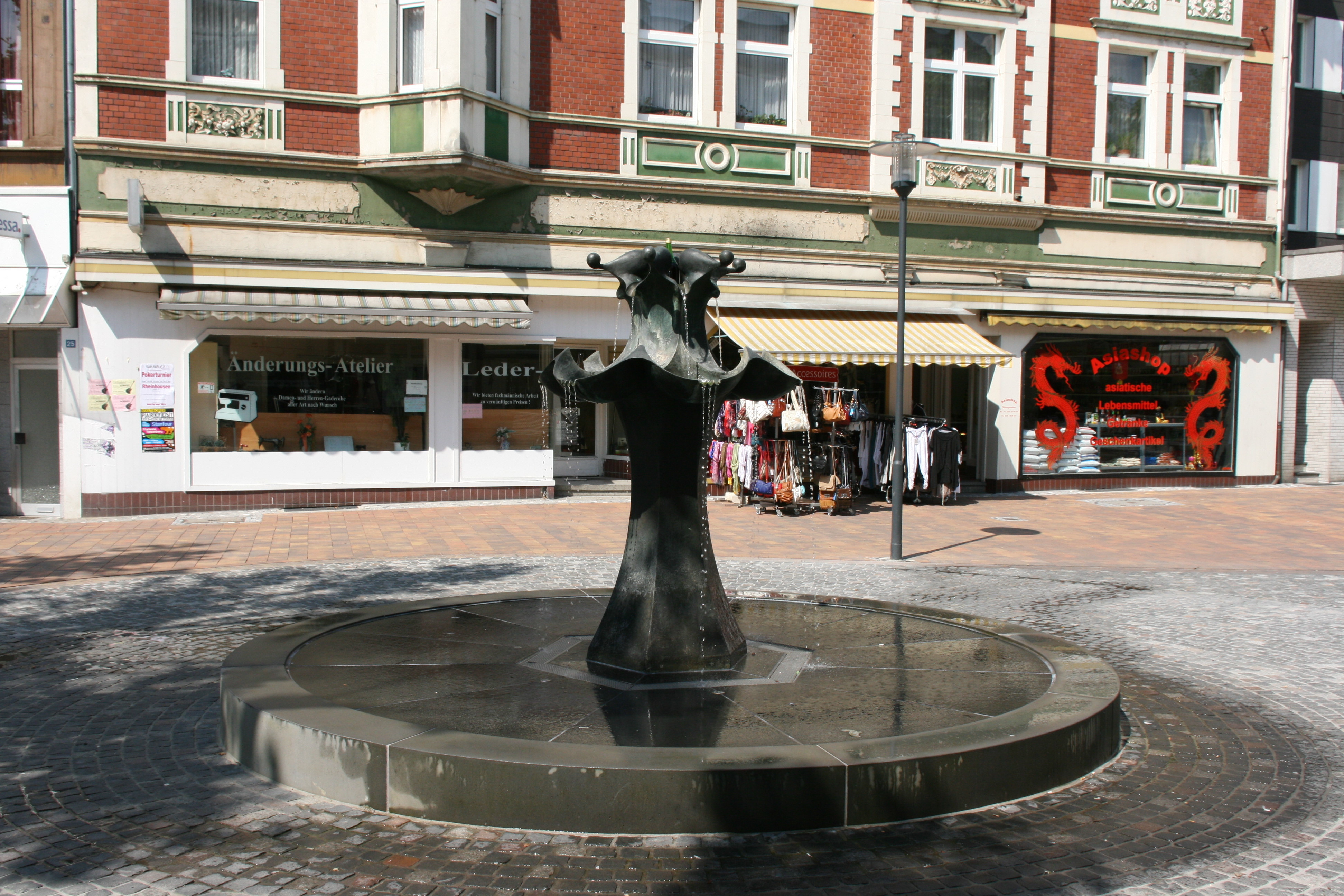 File:Herten - Antoniusstraße-Ewaldstraße - Brunnensäule 02 i