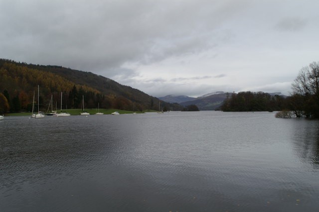 File:Looking up Windermere from the ferry - geograph.org.uk - 1597254.jpg