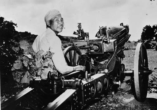 File:M1A1-75-mm-howitzer-china-1942.jpg