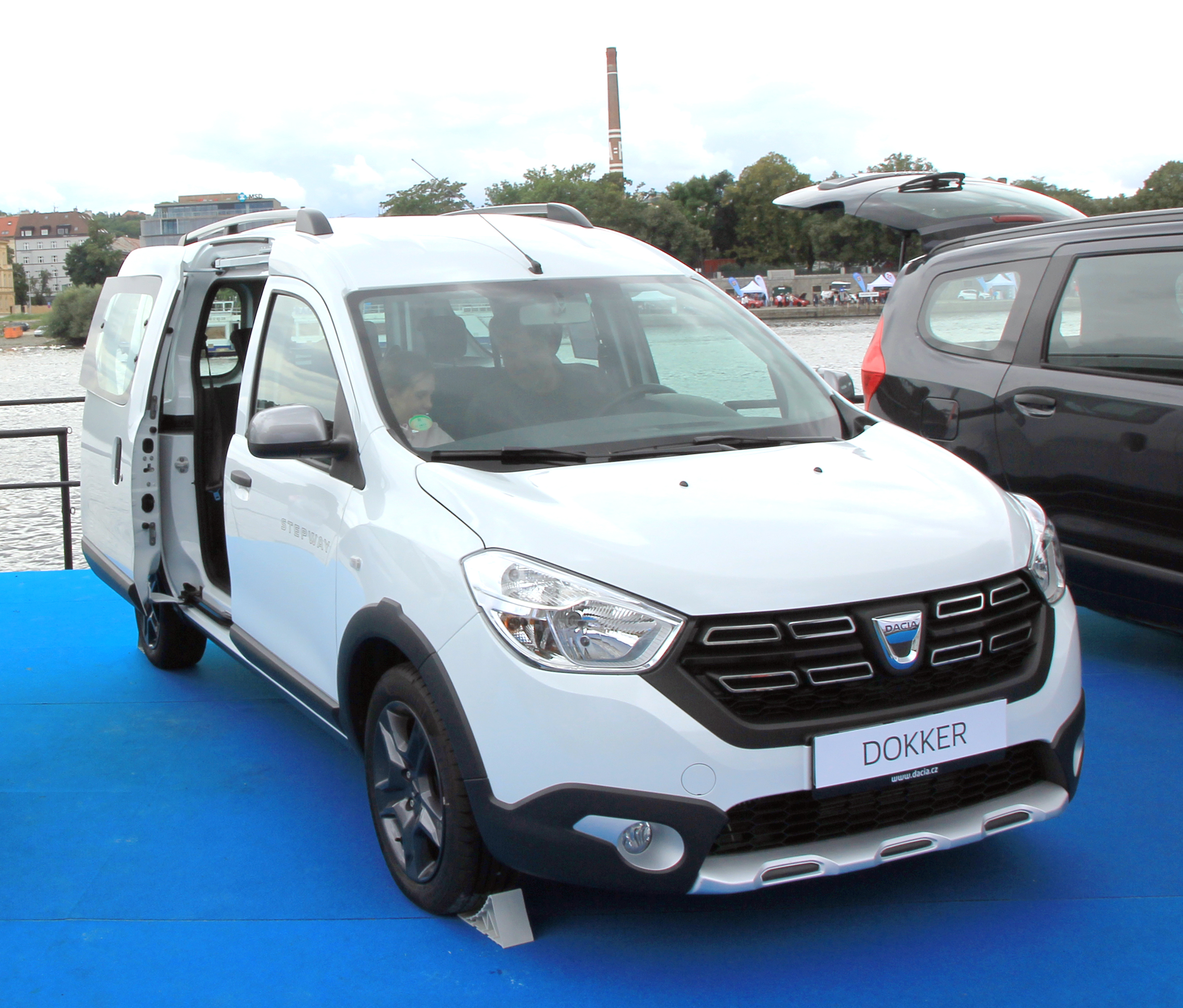 New 2017 Dacia Dokker Van Walkaround