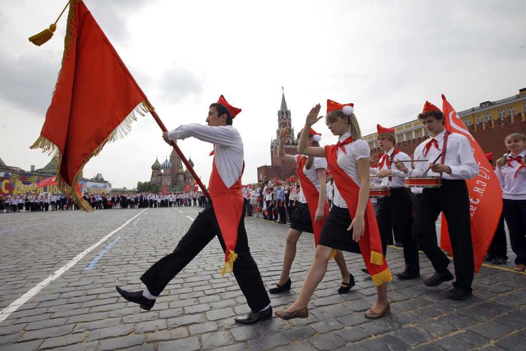 RIAN-Archiv 665547 Einführungszeremonie des Jungen Pioniers auf dem Roten Platz in Moskau.jpg