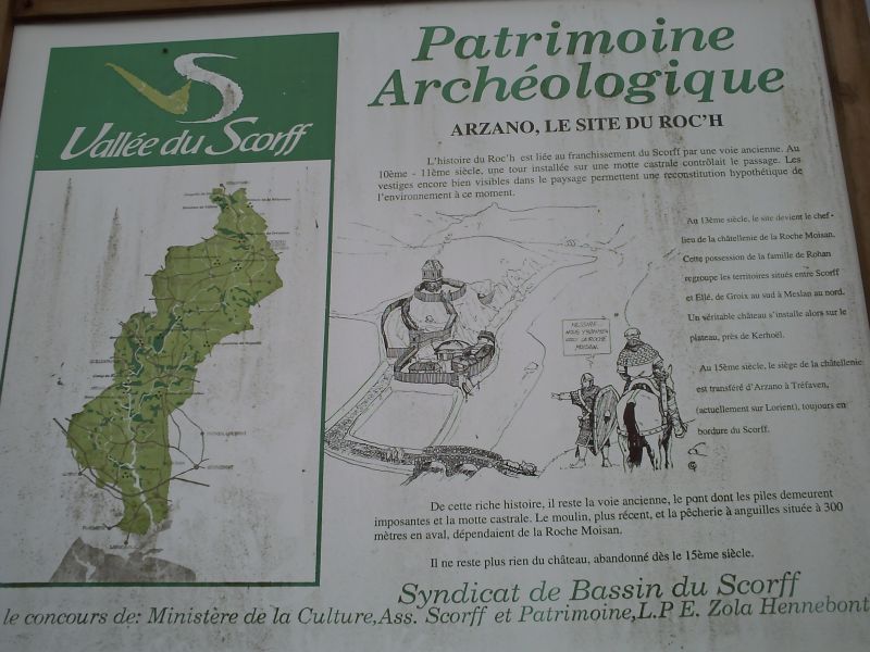 File:Site du Roc'h à Arzano (29).jpg