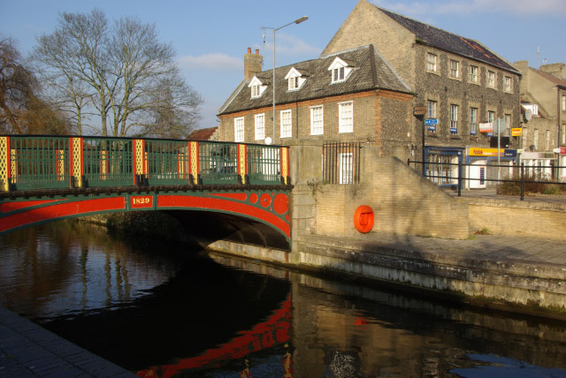 File:Town Bridge, Thetford - geograph.org.uk - 634898.jpg