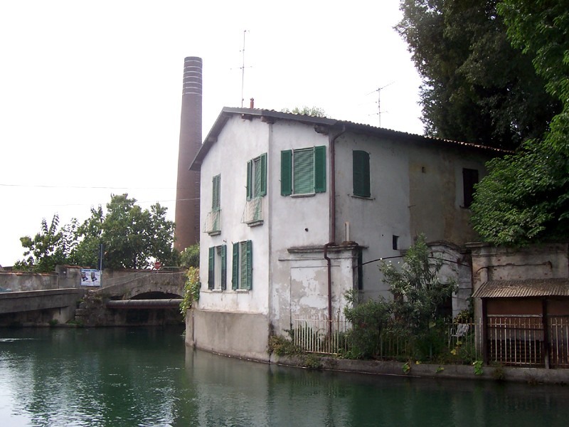 File:Vaprio d'Adda - Naviglio Martesana - panoramio - MarkusMark.jpg