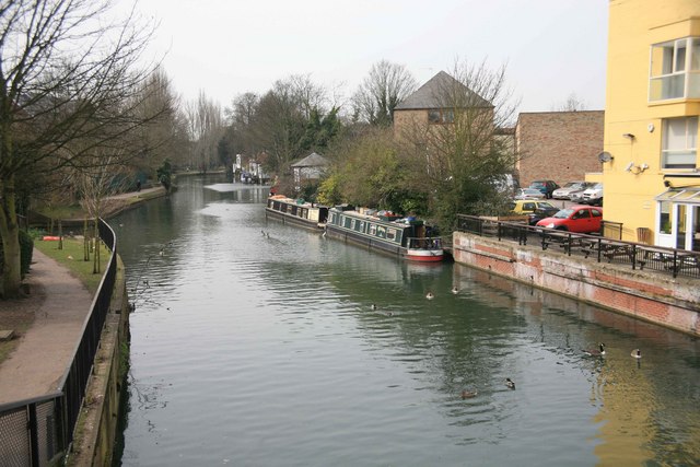 View of the River Lea - geograph.org.uk - 1760799