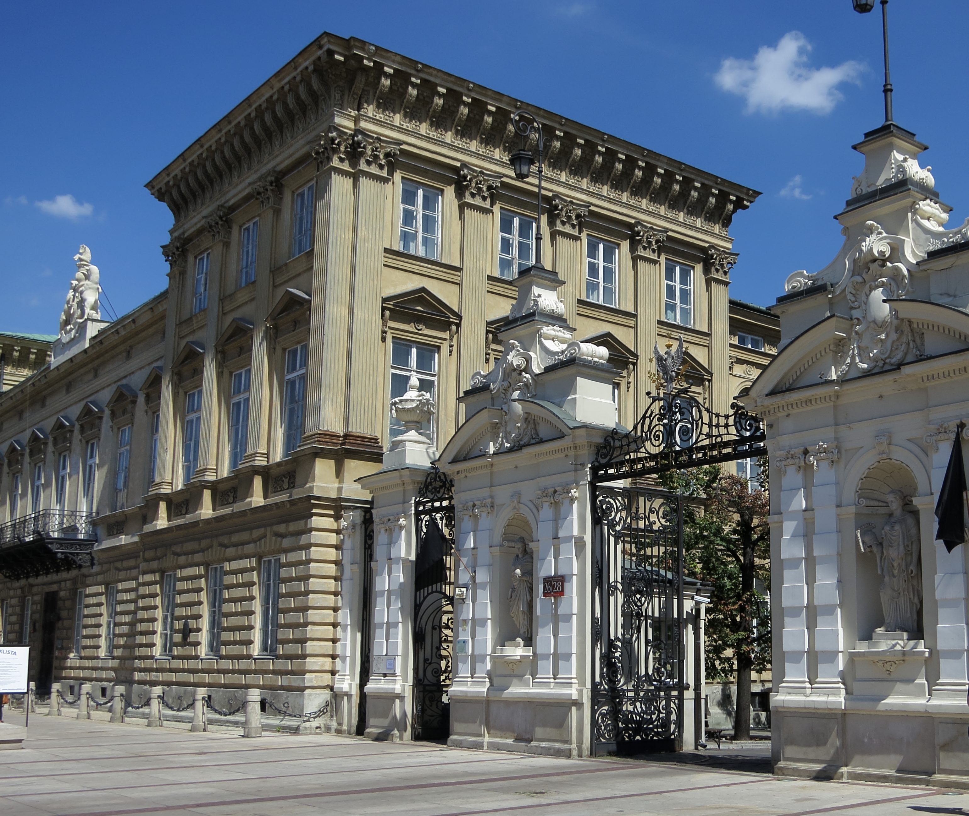 File:Warszawa, Pałac Kazimierzowski.JPG - Wikimedia Commons