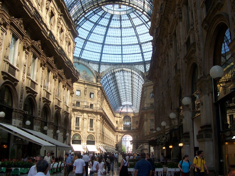 Galleria Vittoria, Milan Italy