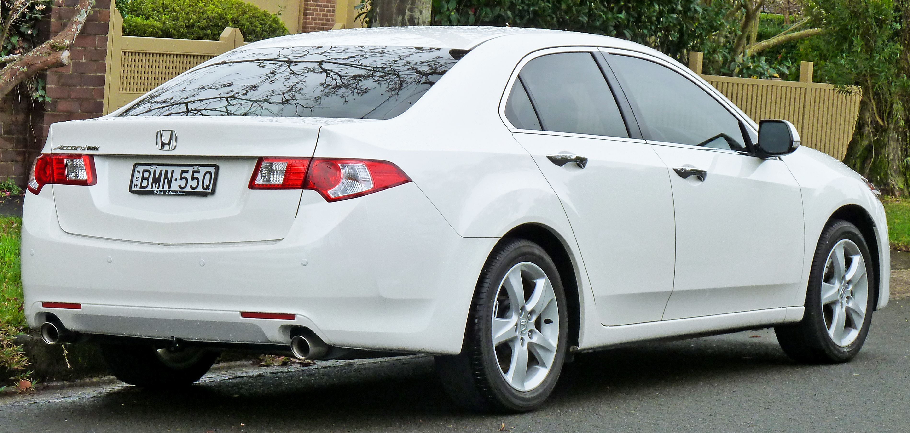 File:2008-2011 Honda Accord Euro sedan (2011-06-15) 02.jpg ...