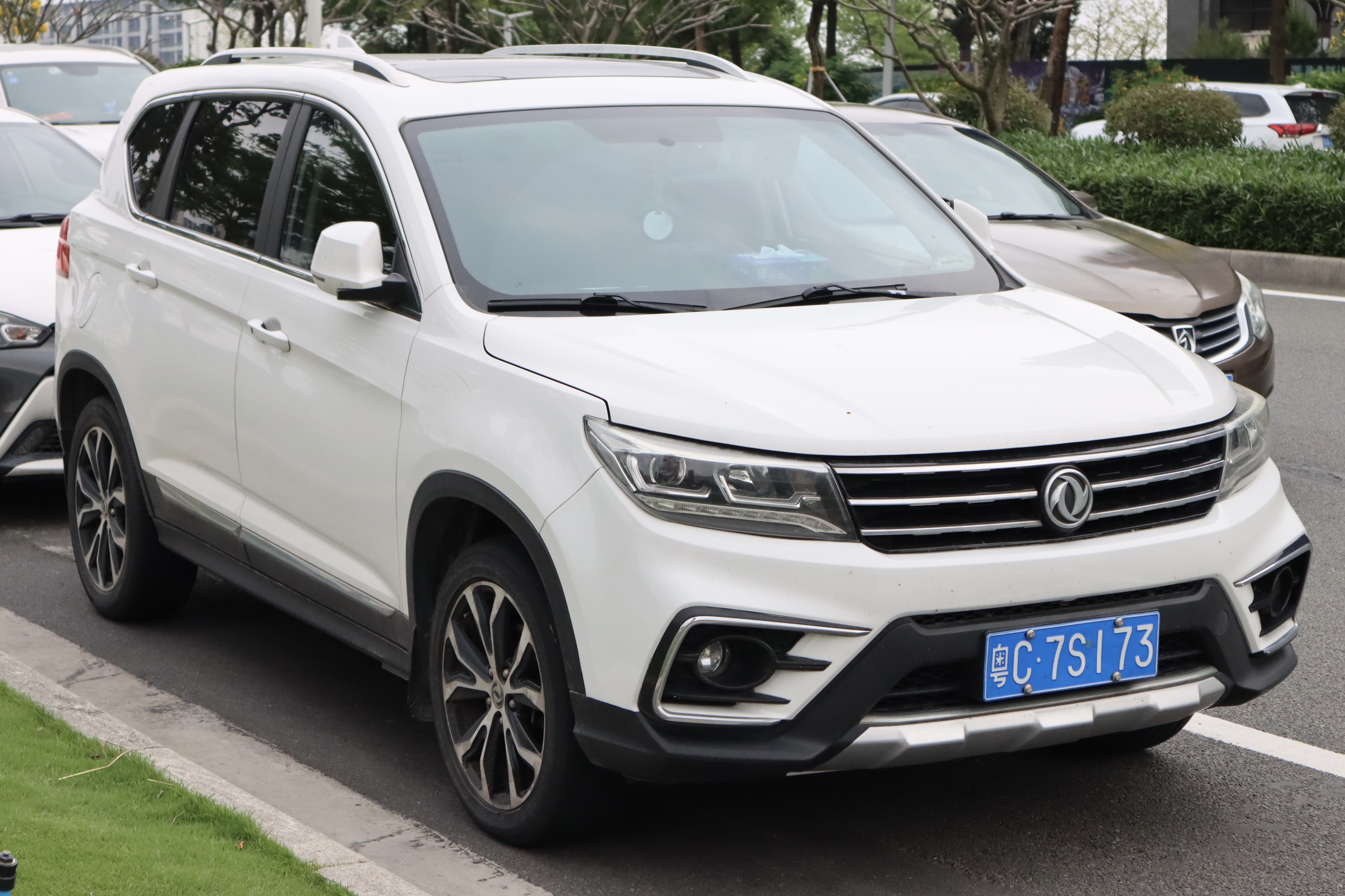 Dongfeng s16