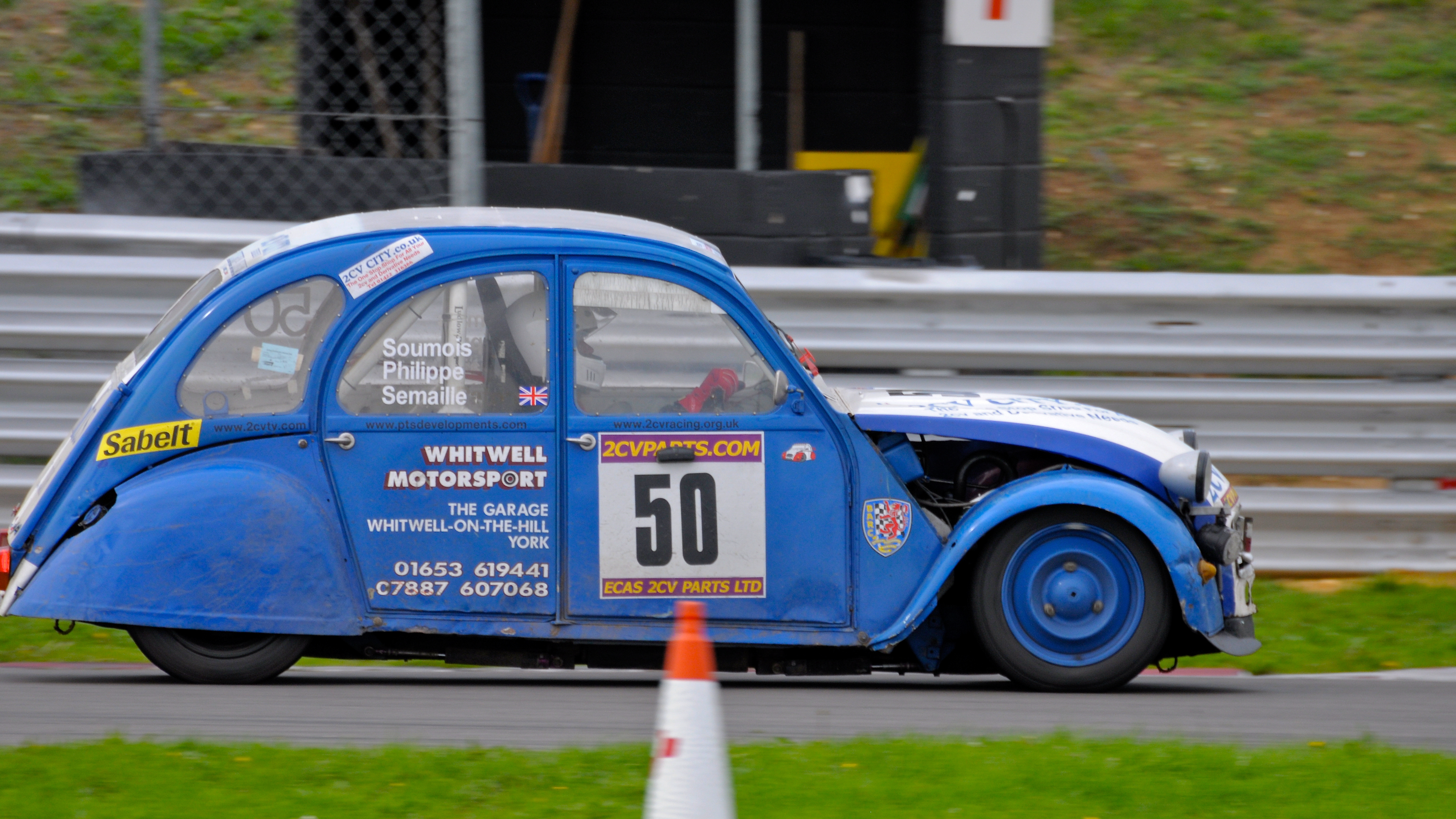 Citroen 2cv fourgonnette Ferrari