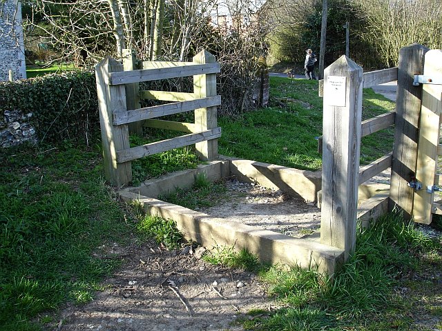 Entrance to Hucking Estate - geograph.org.uk - 149494