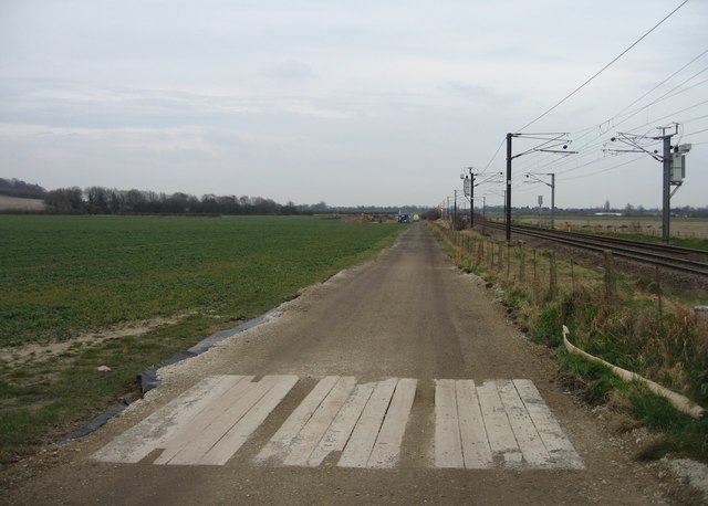 File:Farm track heading towards Nine Wells - geograph.org.uk - 702243.jpg