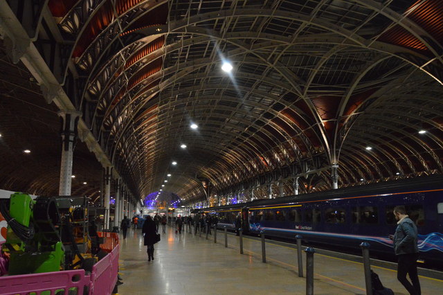 File:Paddington Station - geograph.org.uk - 5393634.jpg