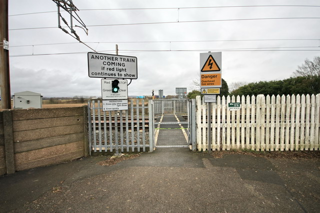 File Pedestrian Level Crossing At Brock Geograph Org Uk Jpg Wikimedia Commons