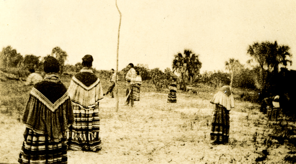 File:Seminoles playing stickball in the Big Cypress Swamp, Florida (12345194105).jpg