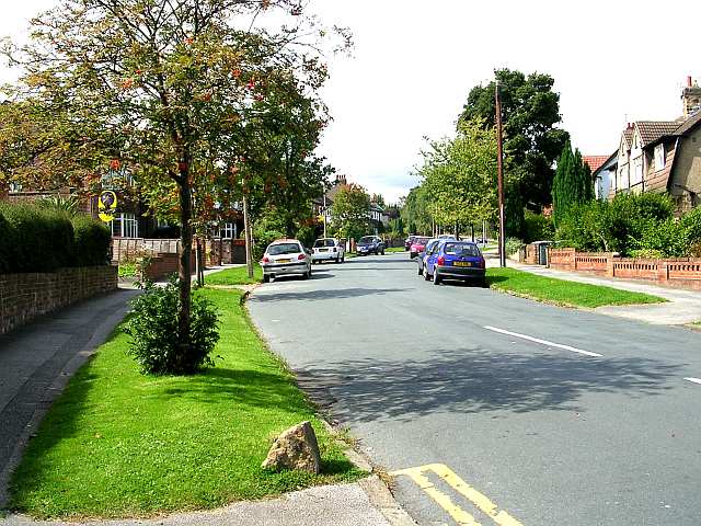 File:St Chad's Drive - geograph.org.uk - 541445.jpg