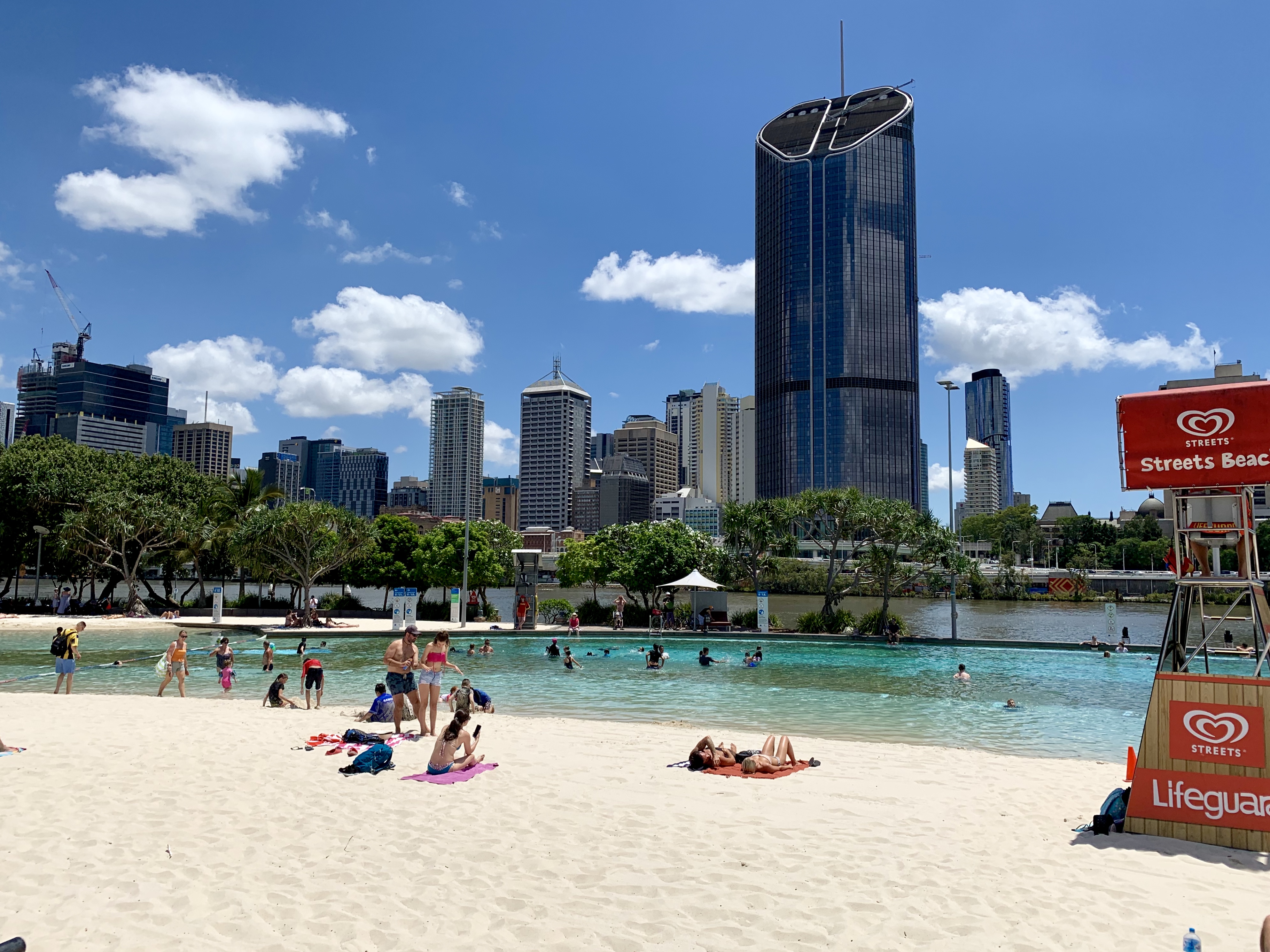 Streets Beach, Brisbane Beach