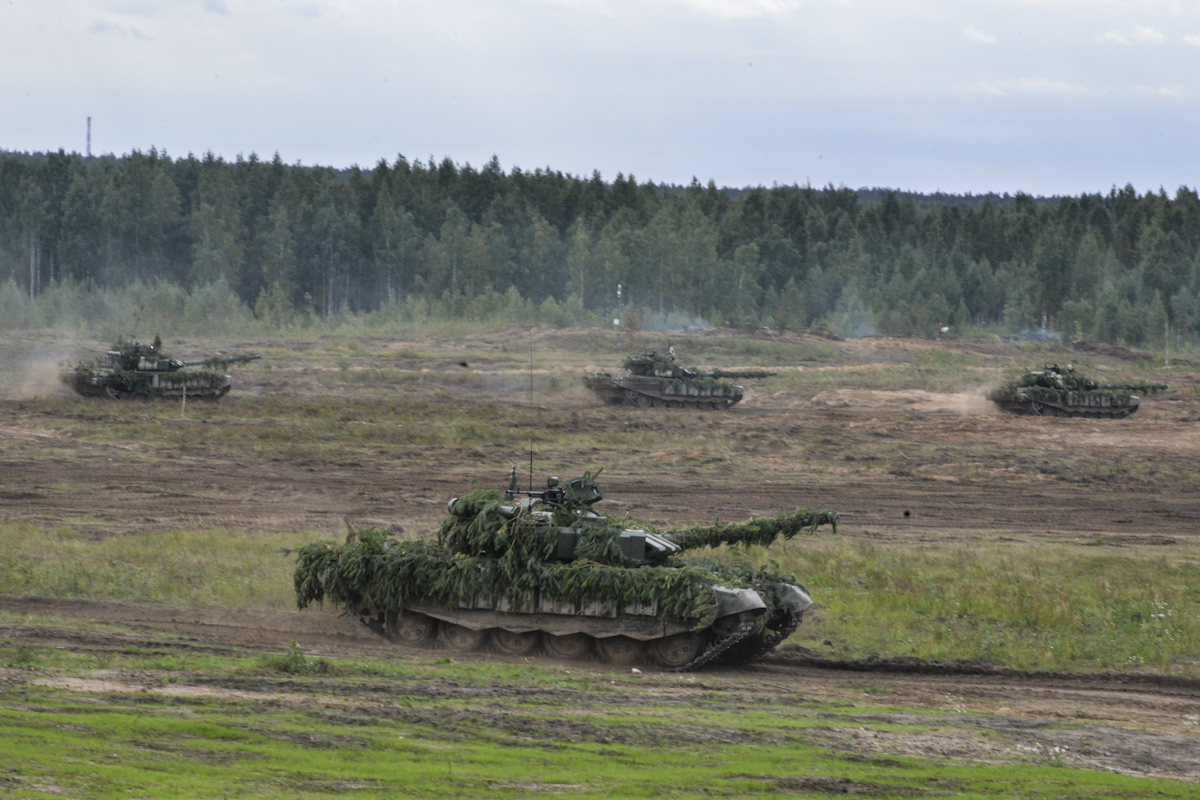 T-72B3_mod._2016_at_the_Zapad-2017_exercise_03.jpg