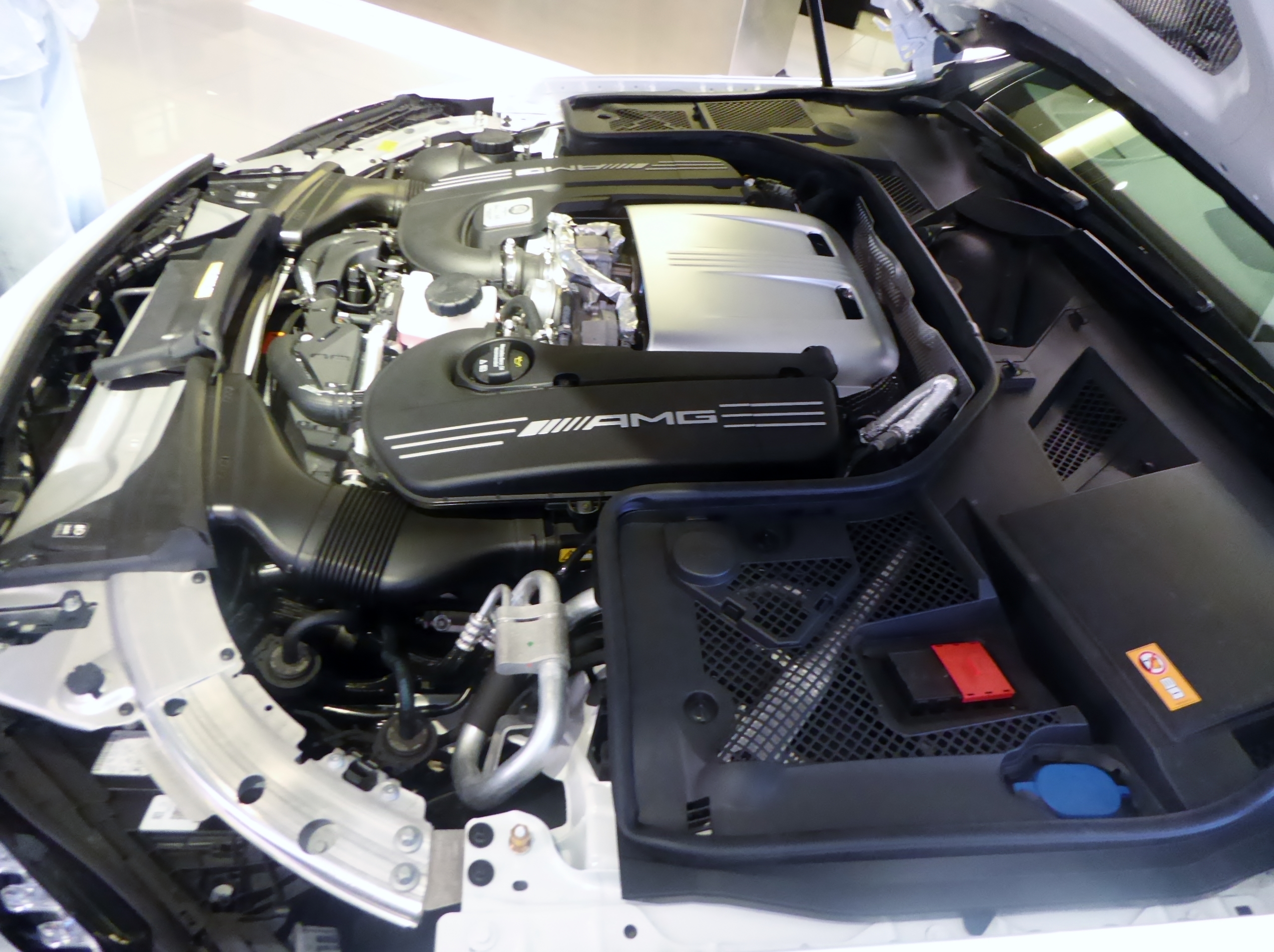 File:The engine room of Mercedes-AMG C63 S (W205).JPG - Wikimedia Commons